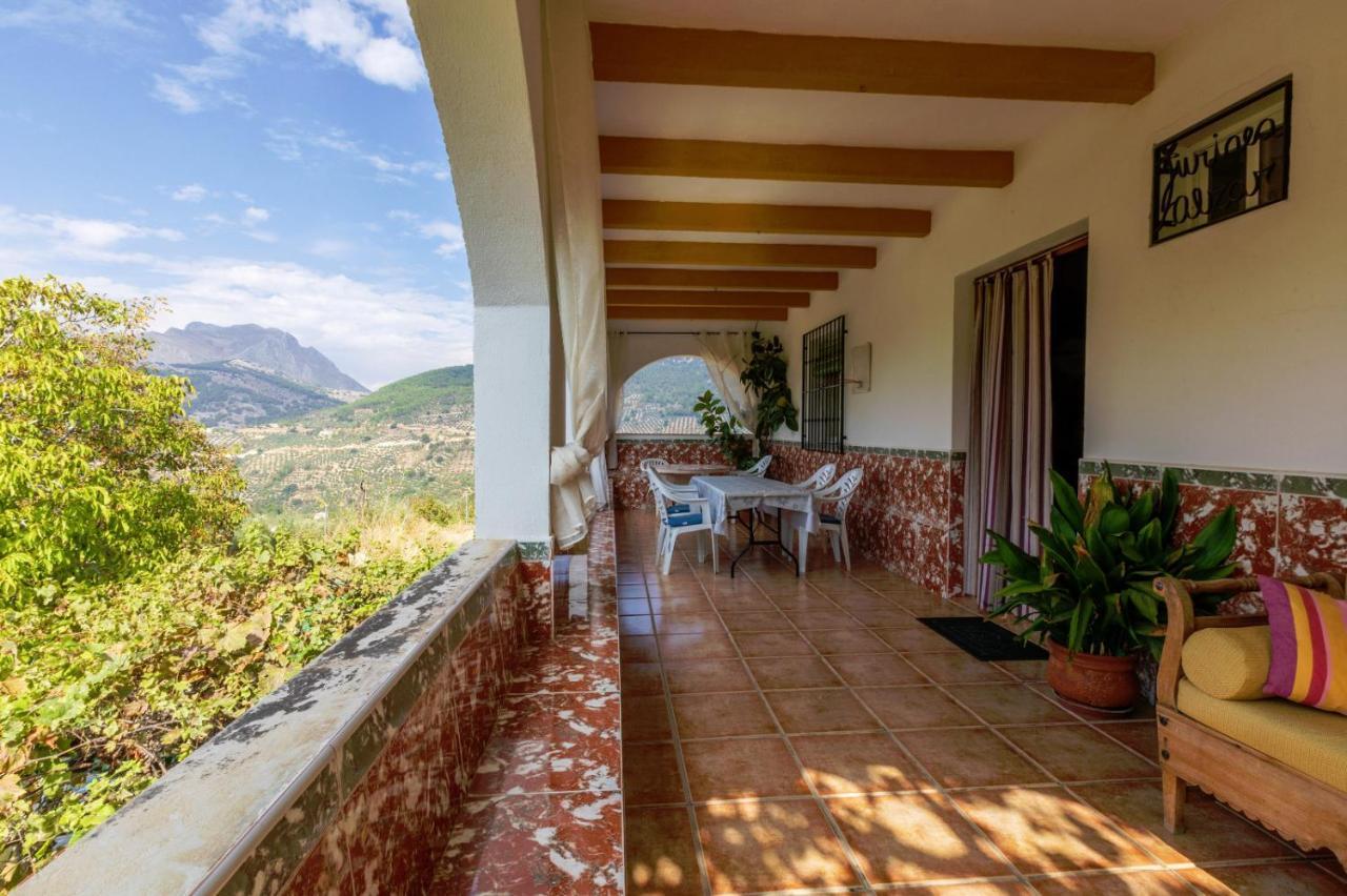 Casa Jurinea Alzar Hébergement de vacances *