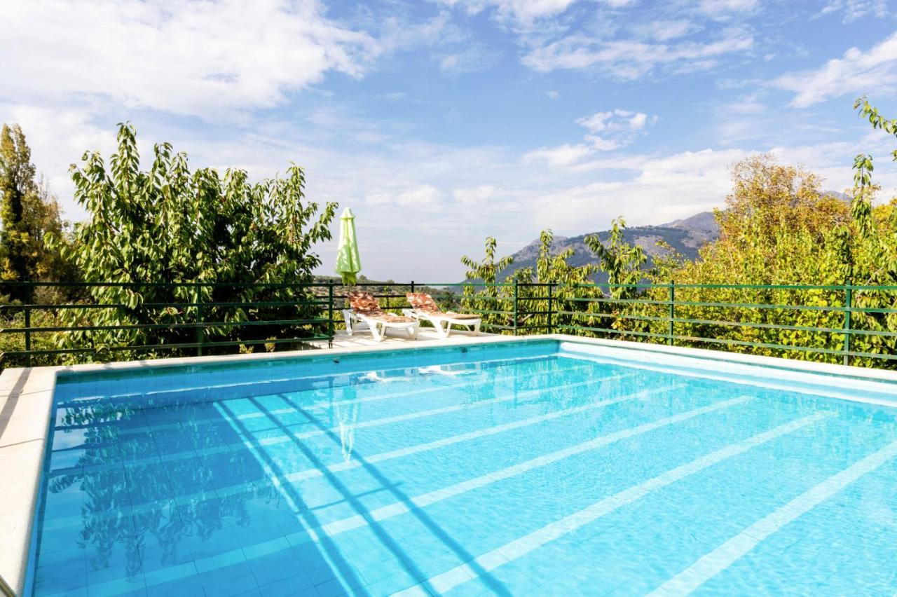 Casa Jurinea Alzar Hébergement de vacances *